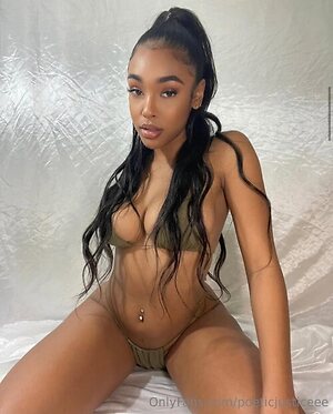 poeticjusticeee Nude Leaked Photo #32