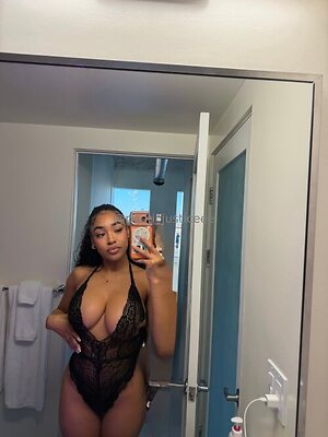 poeticjusticeee Nude Leaked Photo #40