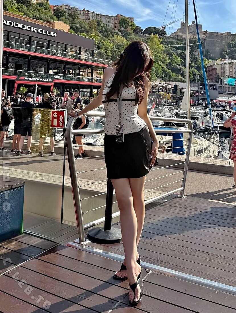 Pokimane photo