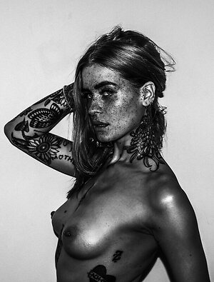 Polly Ellens leaked photo #5