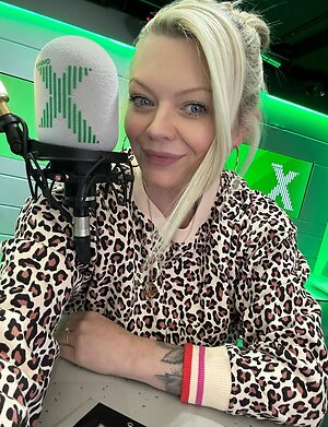 Polly James leaked photo #35