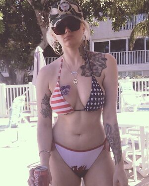 Polly James leaked photo #39