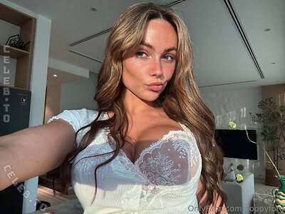 Poppy Ford leaked photo #6