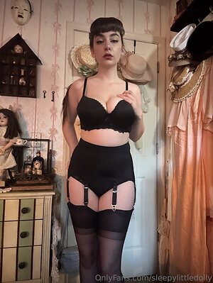 porcelainmilkbottle Nude Leaked Photo #8