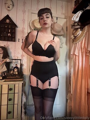 porcelainmilkbottle Nude Leaked Photo #10