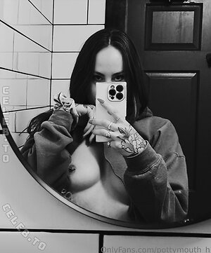 Pottymouth_h Nude Leaked Photo #2