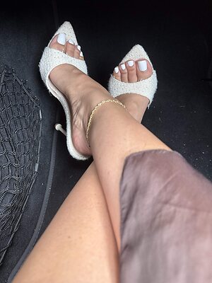pretty feet skye Nude Leaked Photo #10