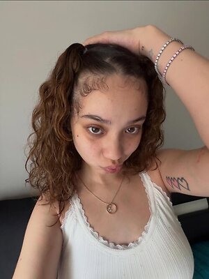 prettyluhhangie leaked photo #50