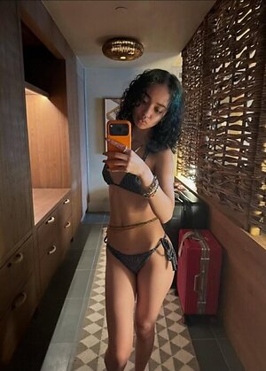 prettyluhhangie leaked photo #67