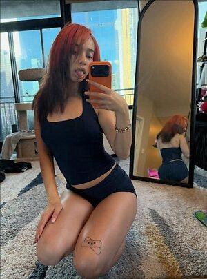 prettyluhhangie leaked photo #89