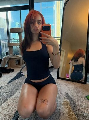 prettyluhhangie leaked photo #91