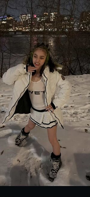 prettyluhhangie leaked photo #109