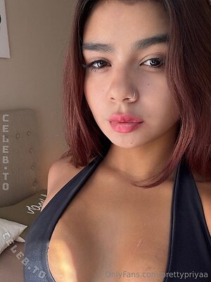 prettypriyaa Nude Leaked Photo #15