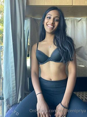 prettypriyaa photo