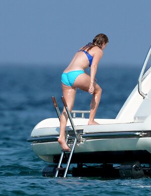 Princess Beatrice leaked photo #3