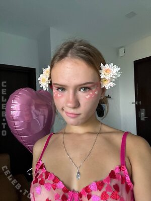 princessvaleriie leaked photo #15