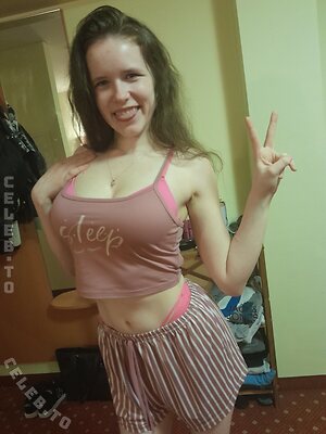 Princesxlilly Nude Leaked Photo #6