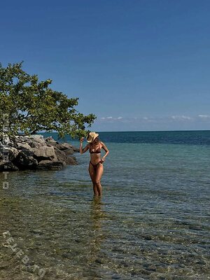 Priscilla Ricart Nude Leaked Photo #6