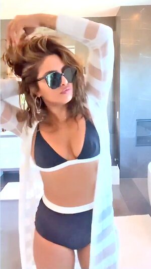 Priyanka Chopra Collection Nude Leaked Photo #34