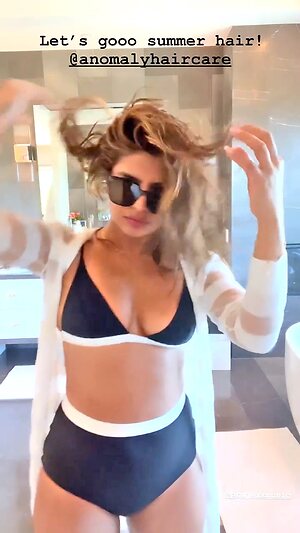 Priyanka Chopra Collection Nude Leaked Photo #35