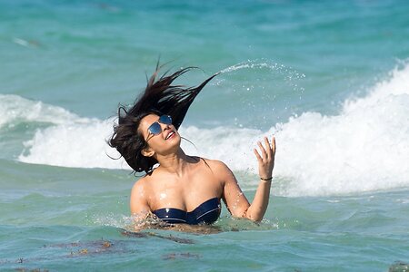 Priyanka Chopra leaked photo #24