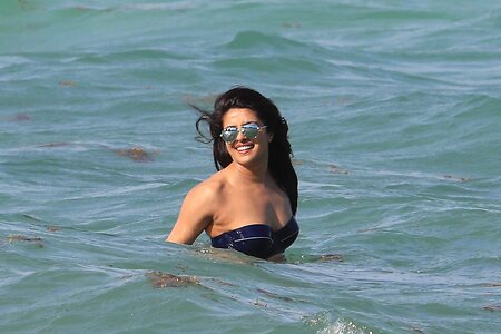 Priyanka Chopra leaked photo #45