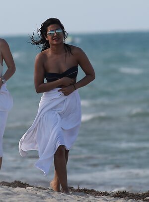 Priyanka Chopra leaked photo #48