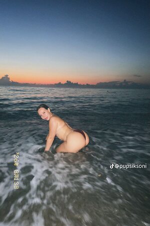 pupsiksoni leaked photo #4