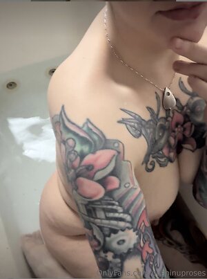 PushingUpRoses leaked photo #25