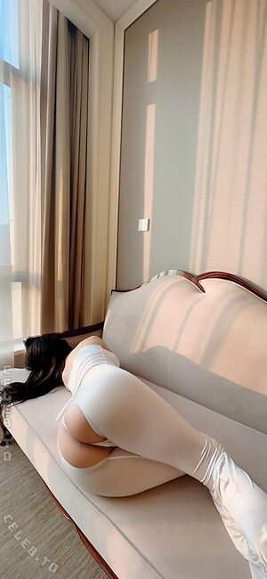 QiaoniuTT Nude Leaked Photo #38