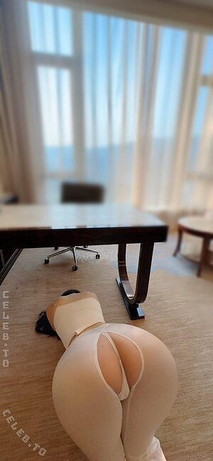 QiaoniuTT Nude Leaked Photo #41