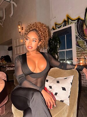 Qimmah Russo leaked photo #6