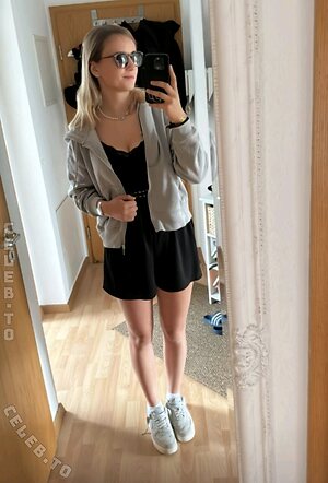 Quietschiie Nude Leaked Photo #3