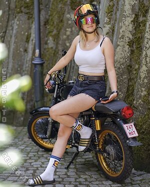 Quietschiie Nude Leaked Photo #5