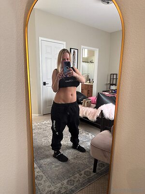 Quinn Waters leaked photo #8