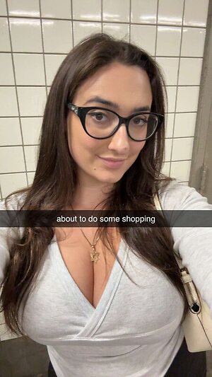 qveenjulia leaked photo #99