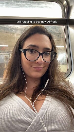 qveenjulia leaked photo #102