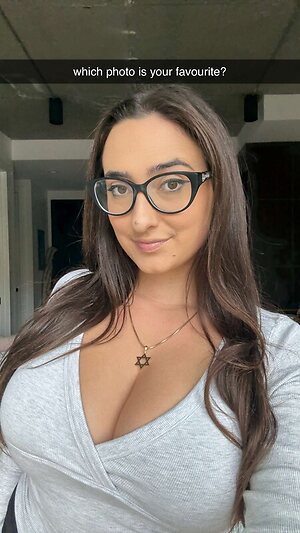 qveenjulia leaked photo #104
