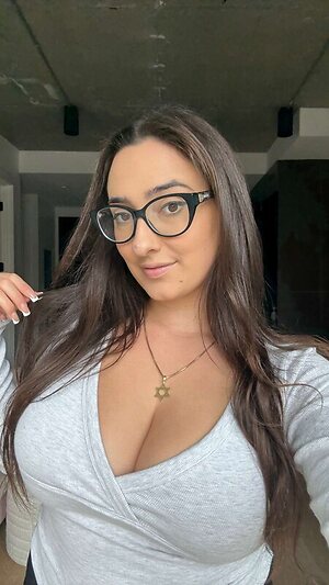 qveenjulia leaked photo #107