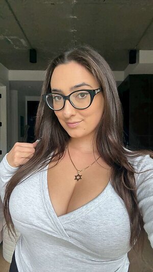qveenjulia leaked photo #108