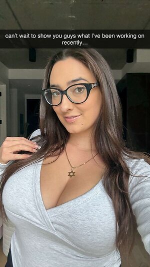 qveenjulia leaked photo #109