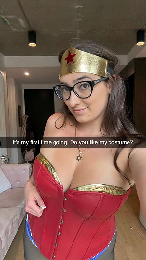 qveenjulia leaked photo #124