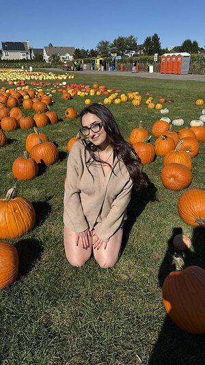 qveenjulia leaked photo #153