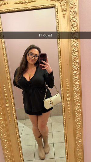 qveenjulia