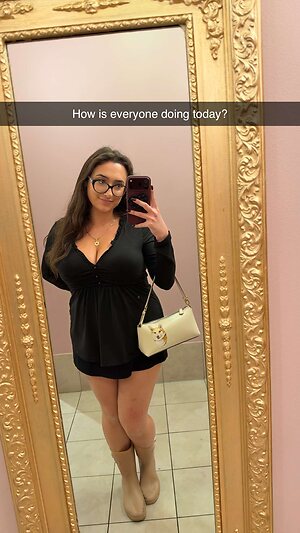 qveenjulia leaked photo #193