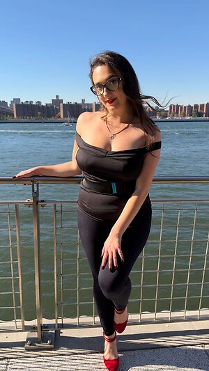 qveenjulia leaked photo #252