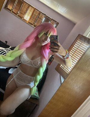 qweeneevee leaked photo #23