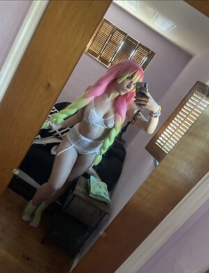 qweeneevee leaked photo #25