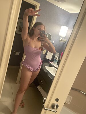 qweeneevee leaked photo #54