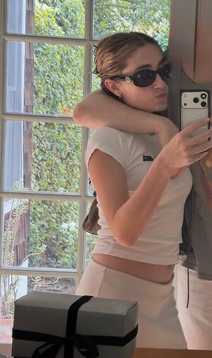 Rachel Anne Sennott leaked photo #6